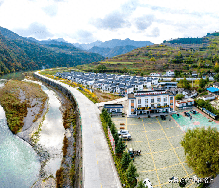 略阳县白水江镇风景图片