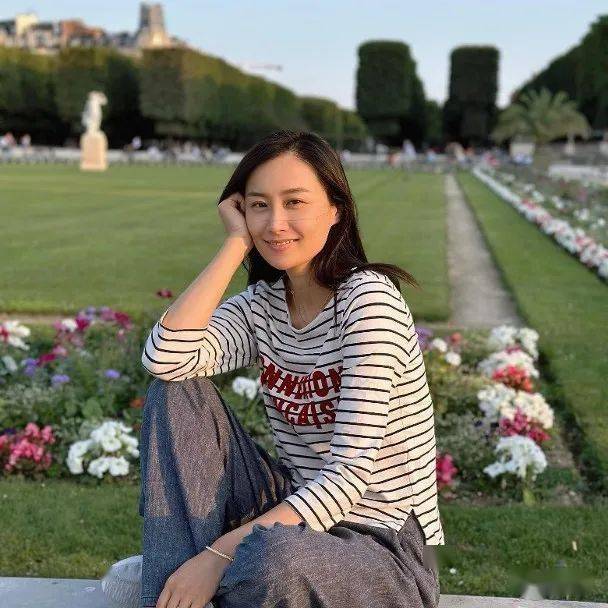 陈法拉素颜似大学生 网民赞女神冇变过_#paris_事业_囡囡