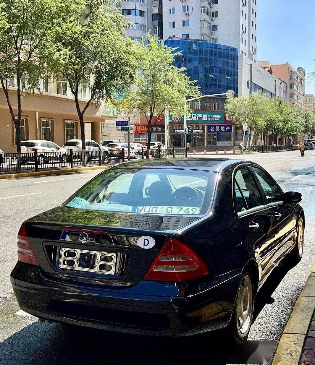 国内老车收藏者的投稿在哈尔滨的欧规2002款手挡奔驰c240
