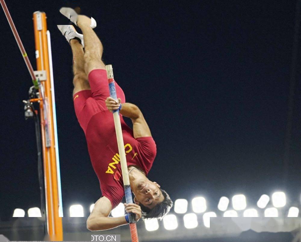 田径世锦赛| 男子撑竿跳高决赛黄博凯5米75第六 瑞典名将6米10问鼎