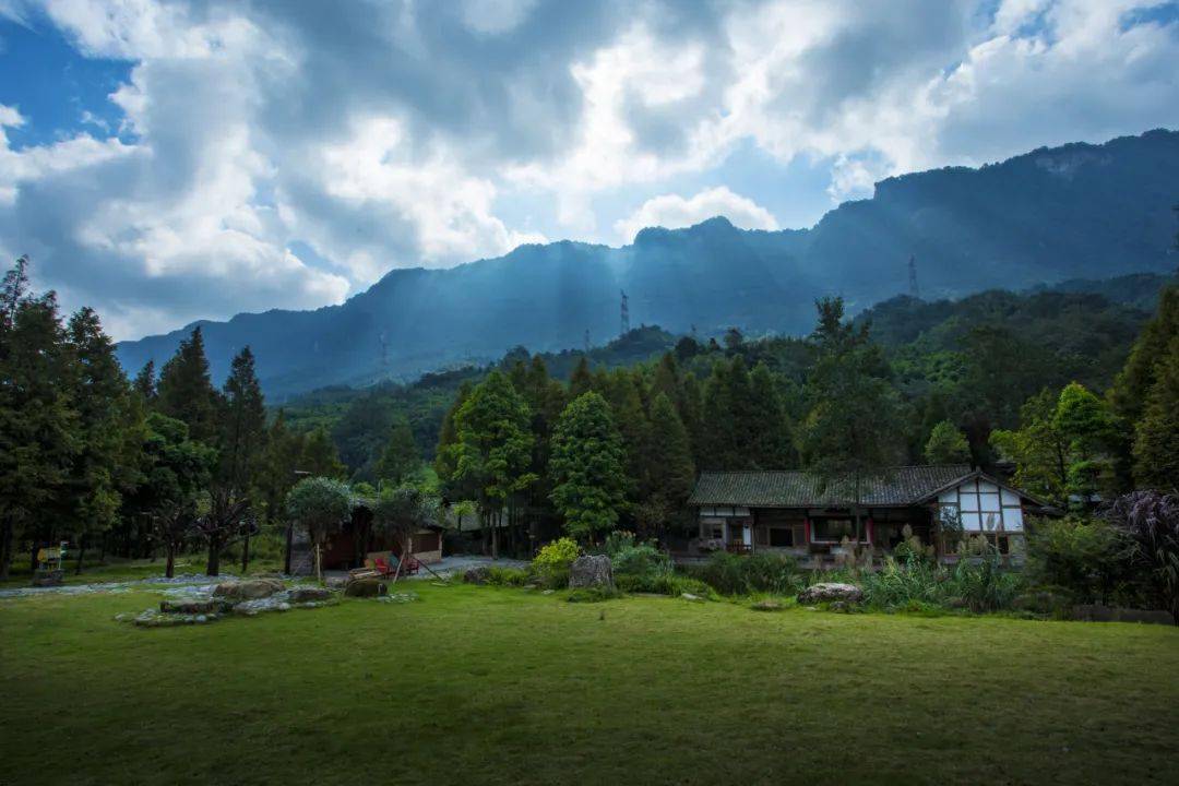 聆听邛崃丨天府红谷:大山里的诗意栖居_乡愁_高何_传统