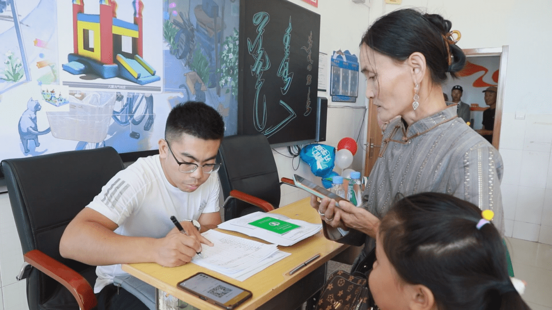 今天,东苏旗各中小学 幼儿园迎来秋季开学第一天!