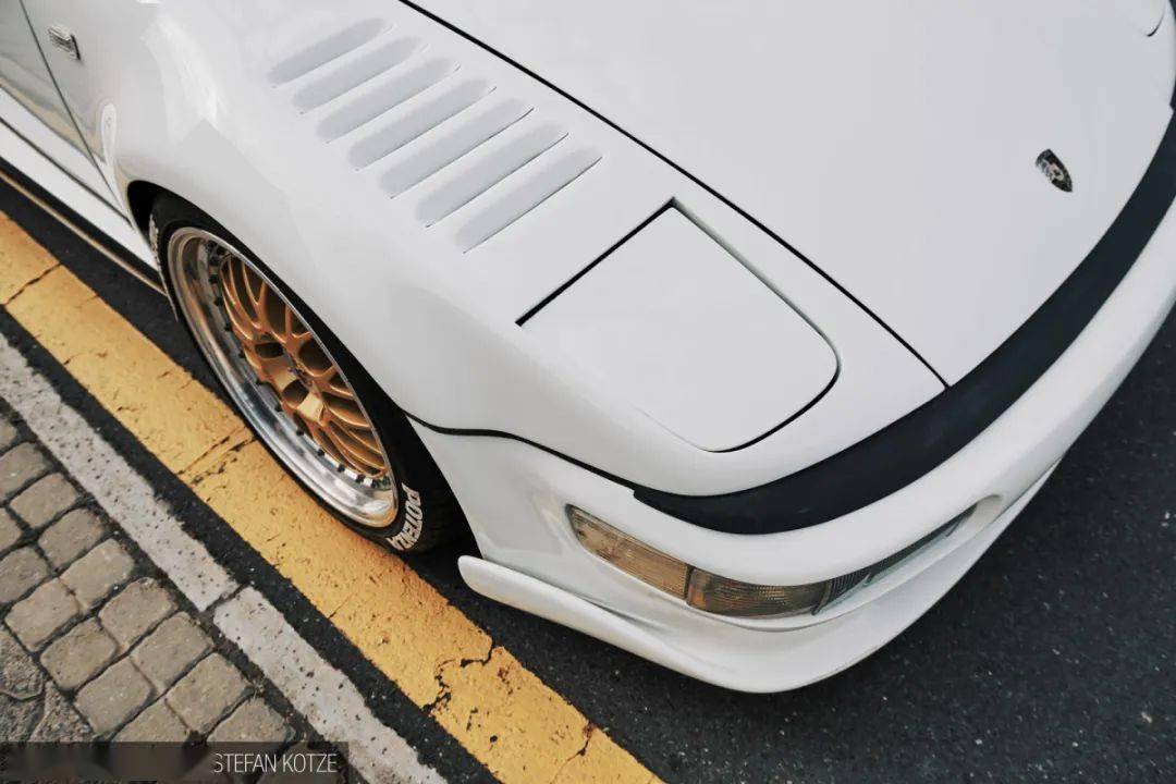 一台从不上赛道的赛道化白色翻灯930 Turbo,那就收藏吧_搜狐汽车_搜狐网
