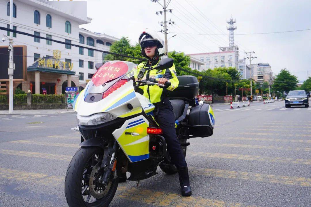 为道路增添靓丽"警"色,平和首批女子铁骑队员来啦!_工作_服务_摩托车
