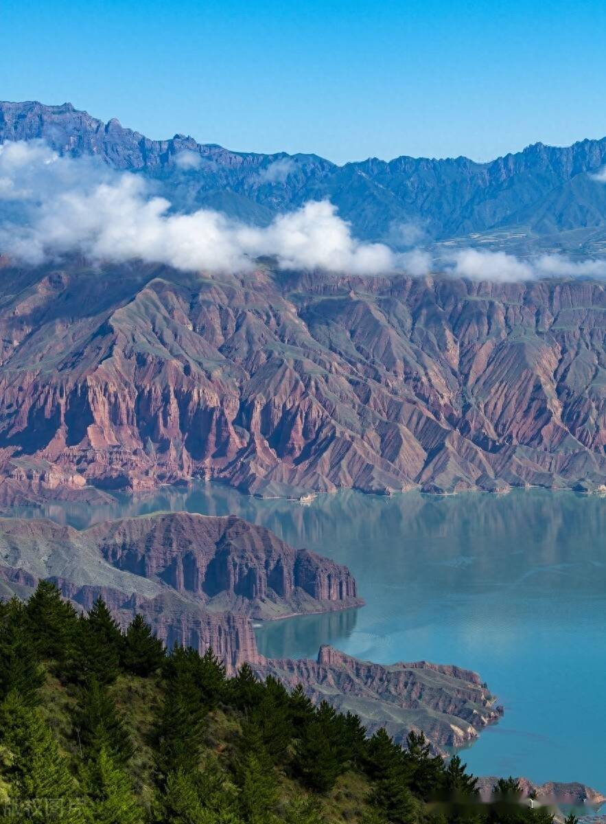 青海黄南州坎布拉国家森林公园风景如画_景观_构造类型_地质