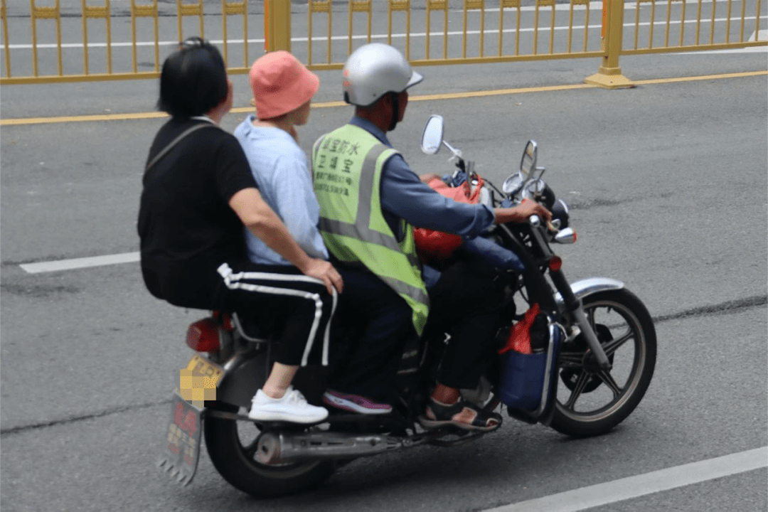 决不姑息!赣州集中整治二轮车_头盔_摩托车_车道