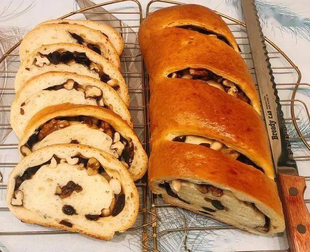 做的茶东乡族—油面茶27京族地区独特的产品之一用小鱼腌制的调味剂