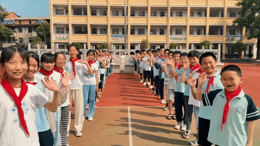 毕业季丨黄石大冶市金牛镇第二小学601班:清风送我 一路繁花_实验