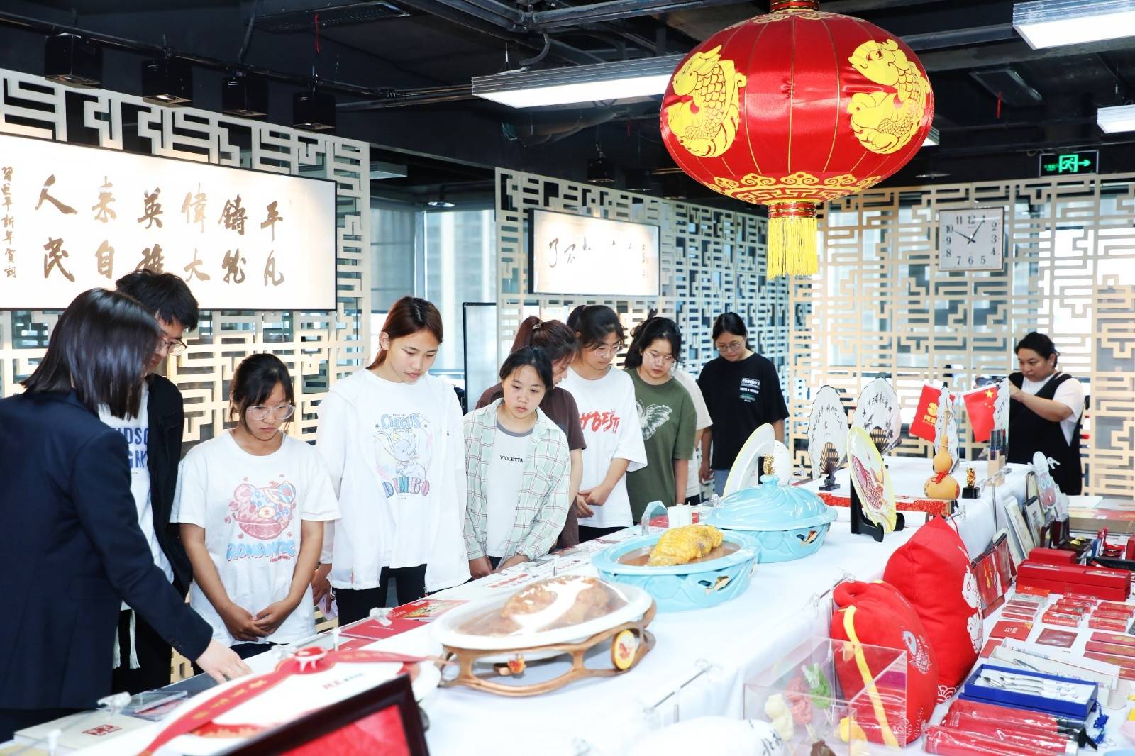 阿五爱心助学款 情暖学子求学路_社会_企业_大学