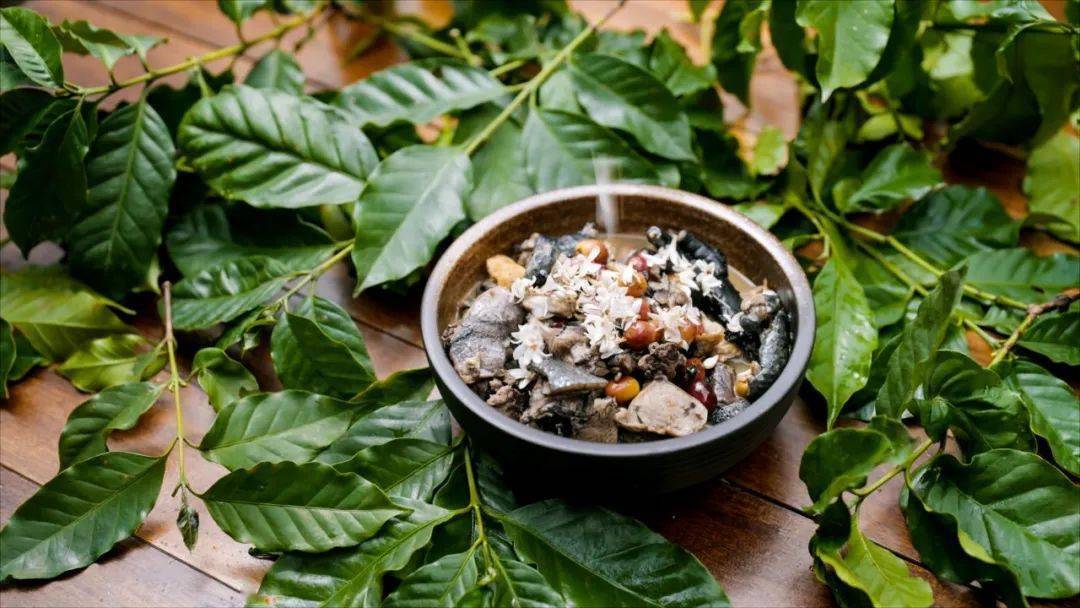 【咖啡豆炖鸡】来自高黎贡山下的傈僳族至味这独特的搭配意外地获得