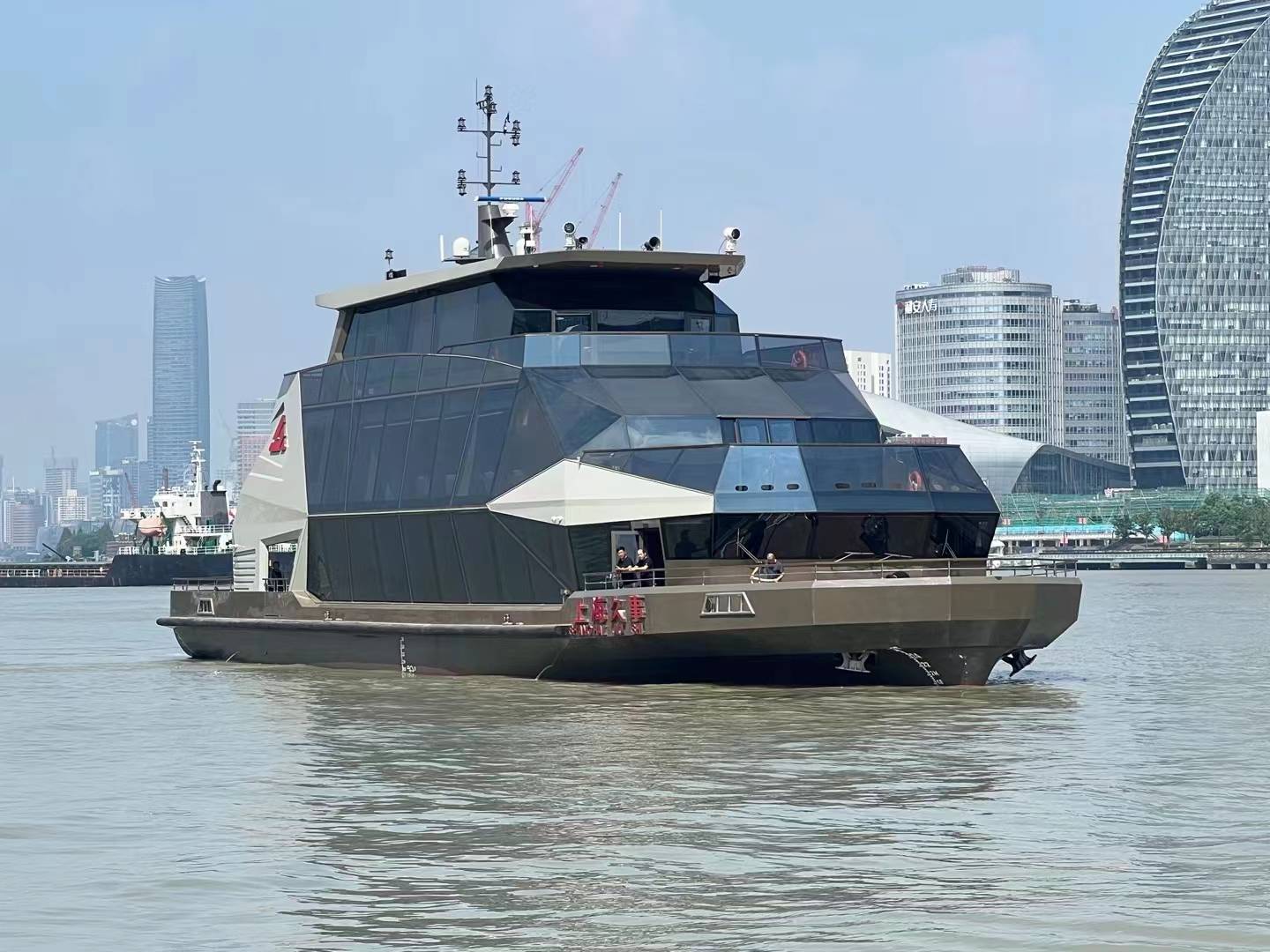 浦江首艘零碳排放游览船命名交付 由中国船舶集团设计建造配套_上海