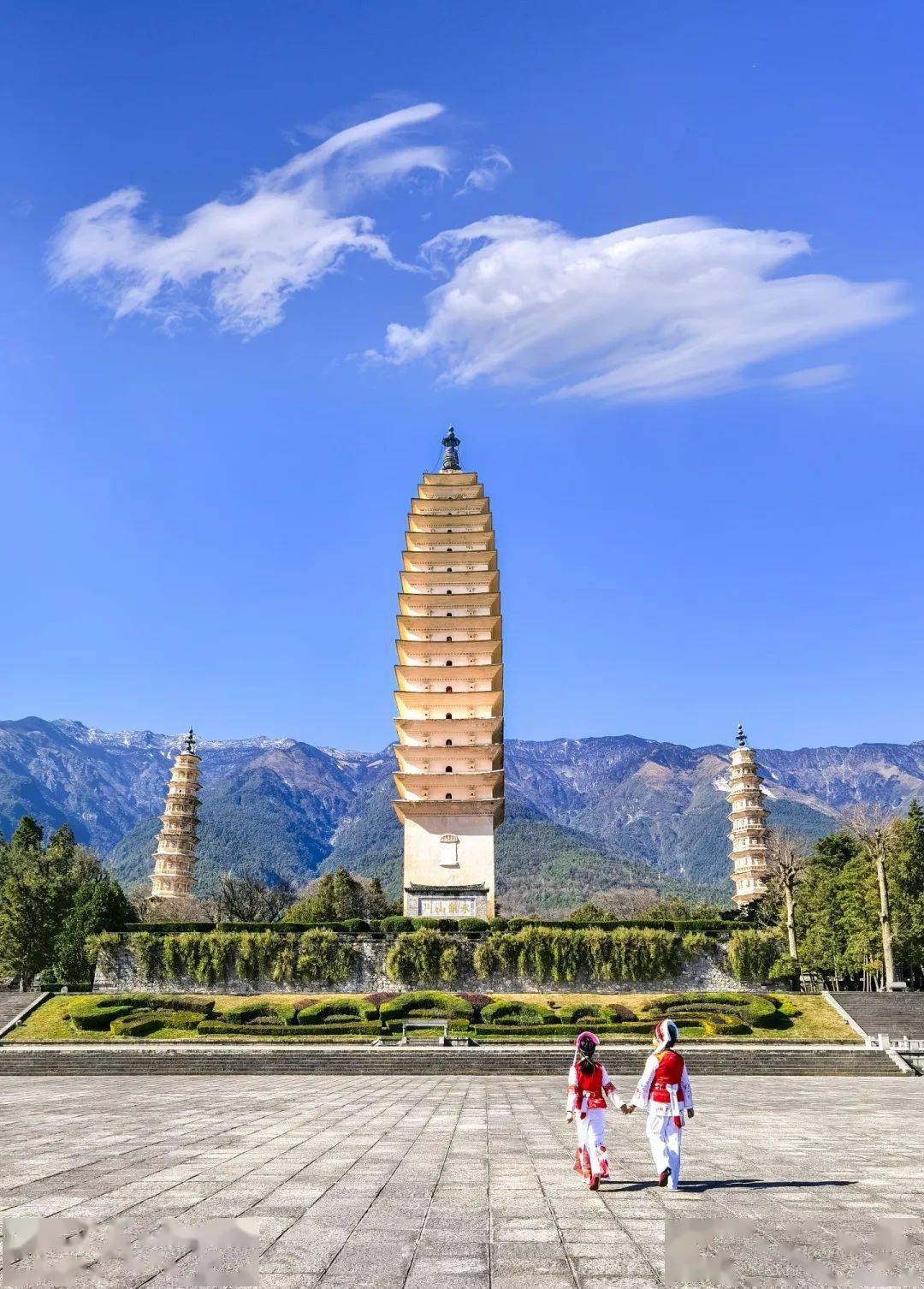 跟着这组汉俳 一起领略"有一种生活叫大理"_苍山_古镇_三塔