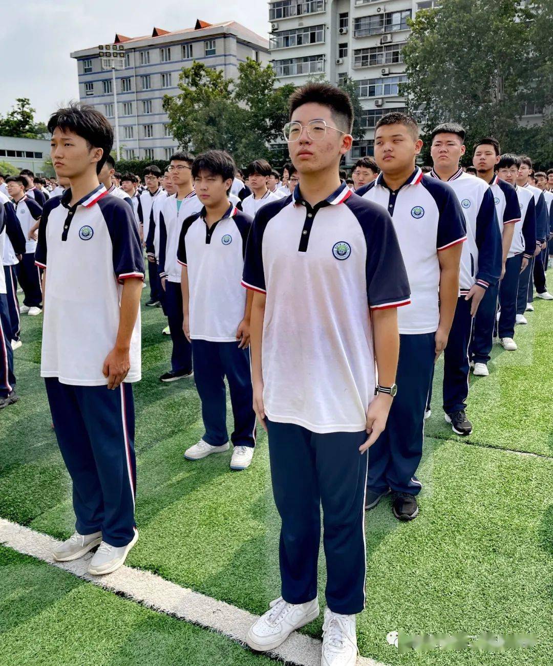 保定各学校校服图片