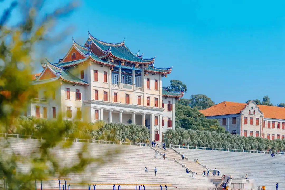 欢迎来「华侨大学·厦门校区」图源华侨大学公众号.