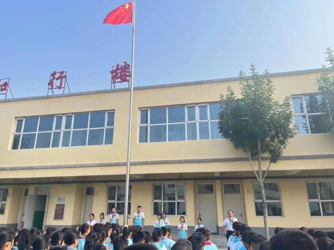 石塔中学明德校区金秋九月,扬帆起航.