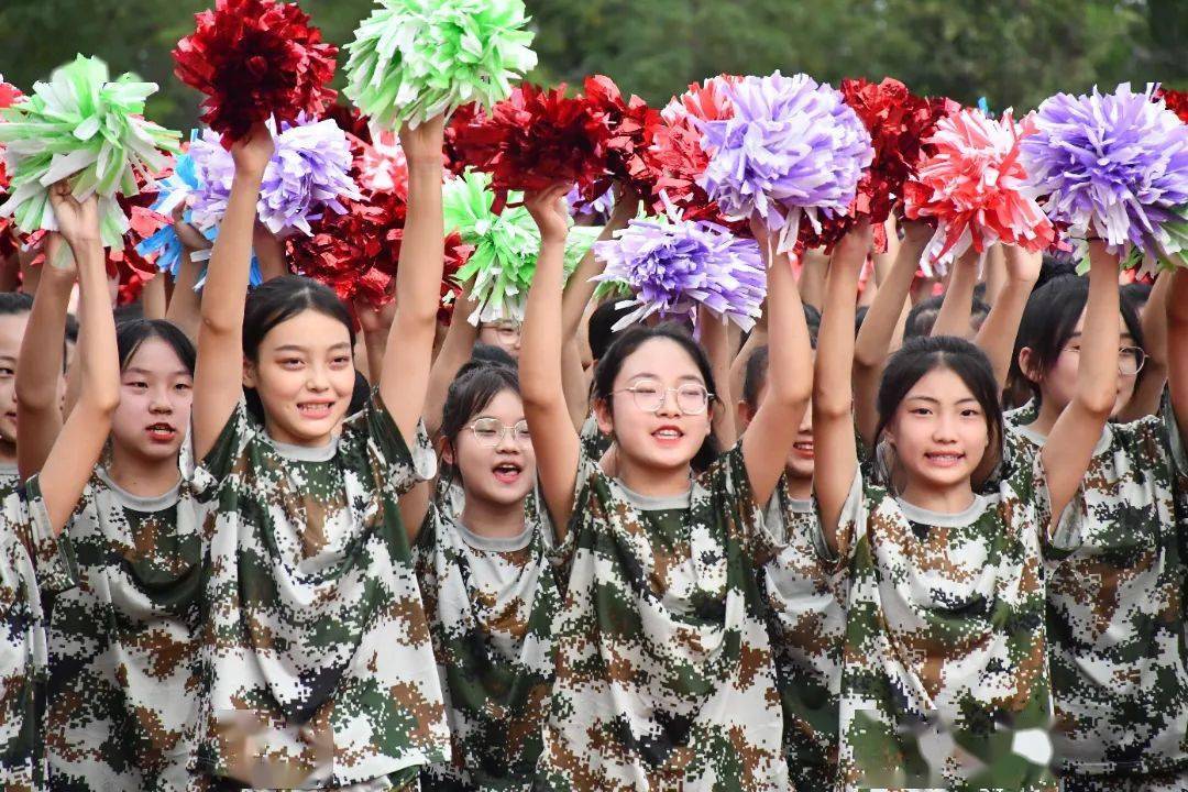 【校园风采】怀仁峪宏中学2023级新生军训圆满收官(图文)_青春_学子