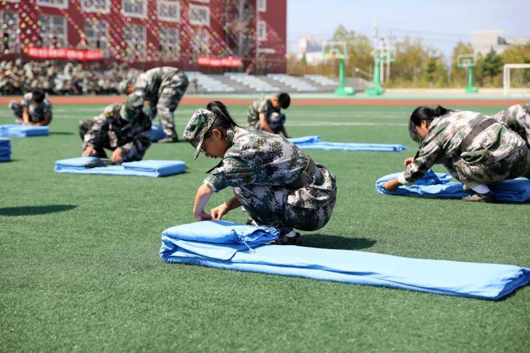 潮州富丽学校军训图片