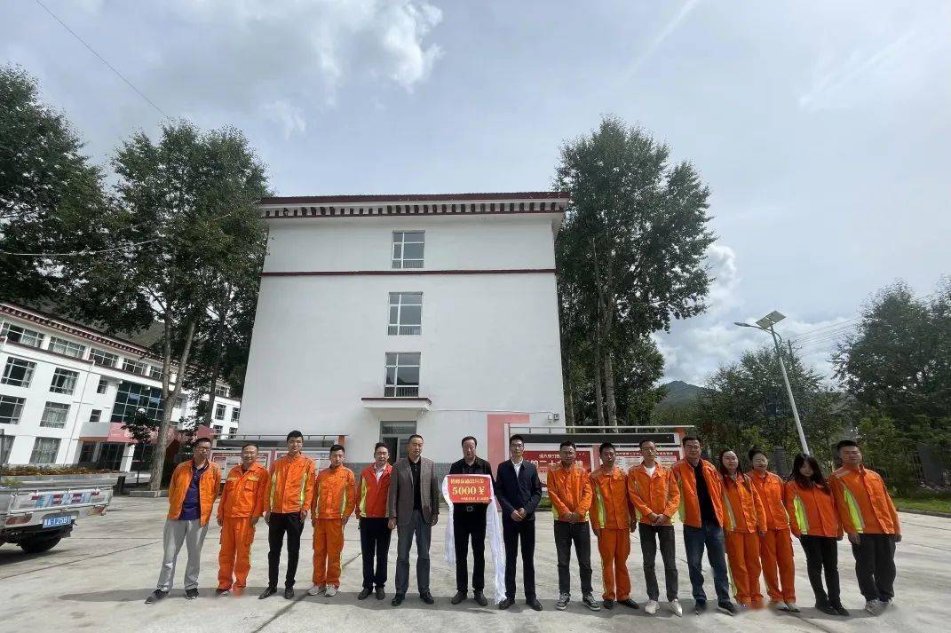 称多县副县长孙朝魁看望慰问结古公路段水毁抢通职工_玉树_群众_保障