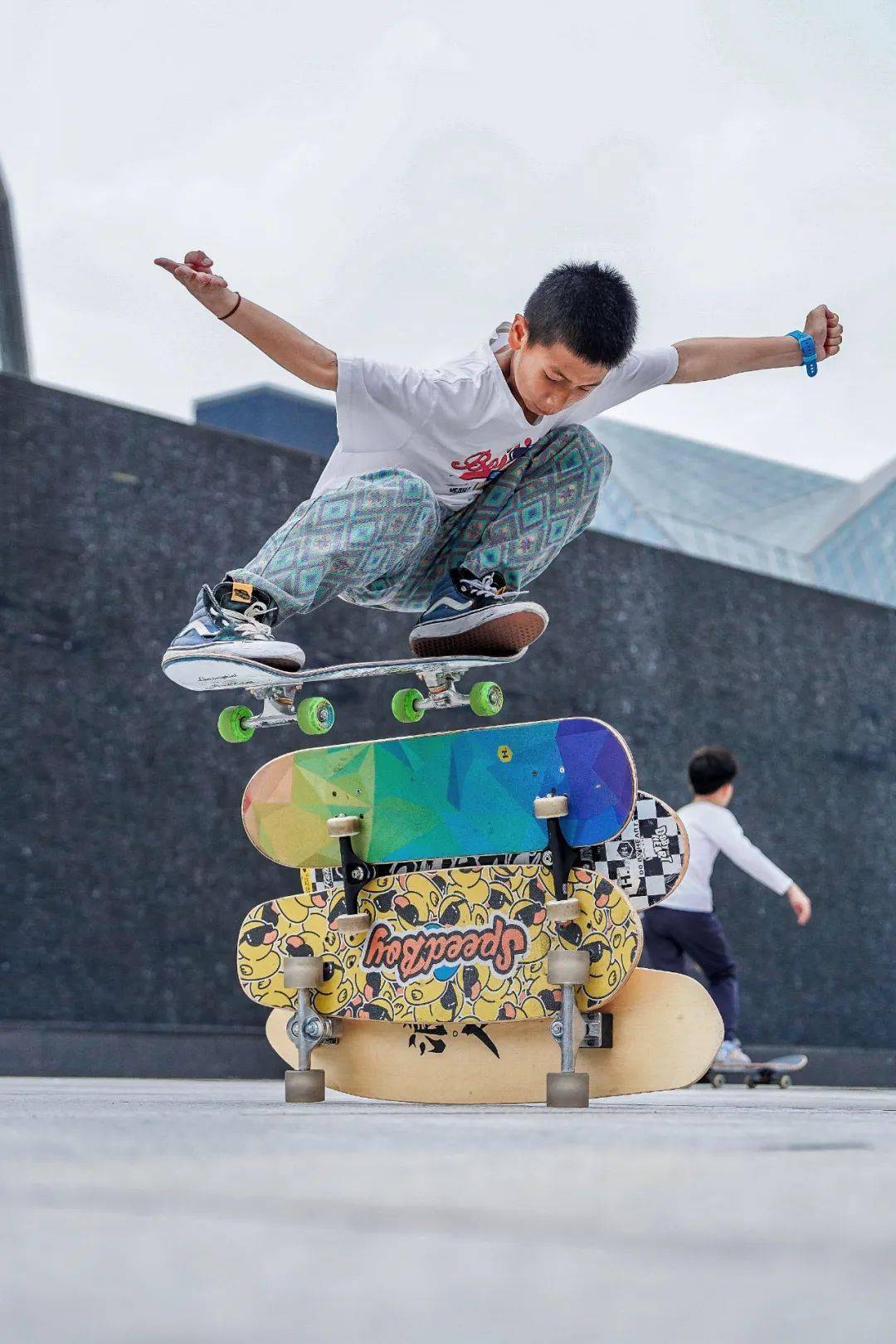 【@skater】连下数日大雨,滑手们都在干什么?_滑板_下雨天_深圳