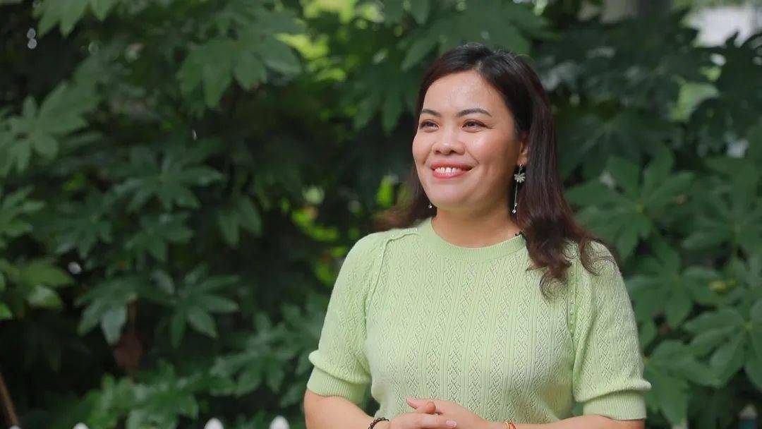 从初登三尺讲台到如今成为中学物理高级教师,刘兰兰已辛勤耕耘了21年