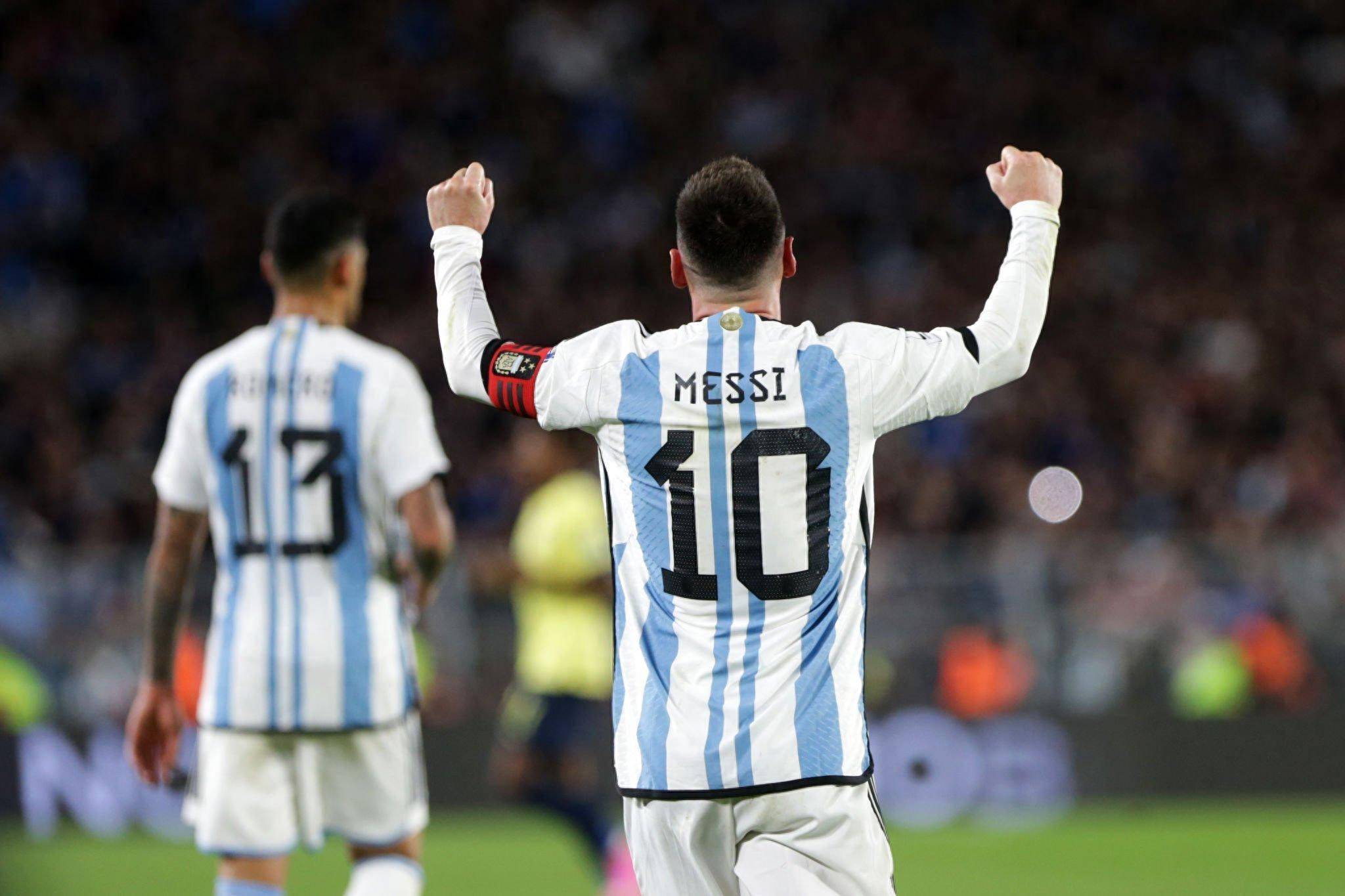 梅西呕吐,巴西全队吸氧,马儿累瘫_阿根廷_内马尔_玻利维亚