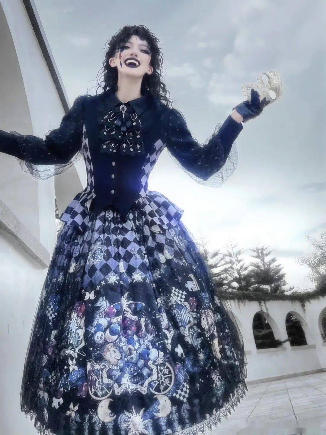 莉莉安娜珍奇柜by 黑眼圈诊疗室状态:预约中是层