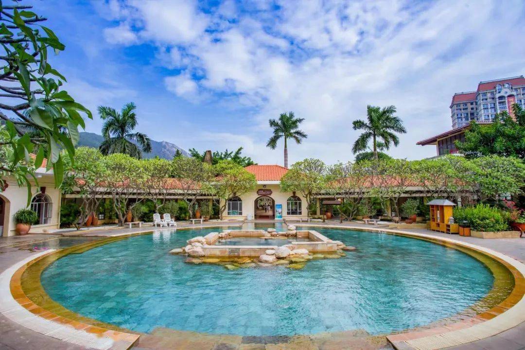 国庆专场,玩转河源客天下,享双人自助早餐 无限次温泉门票 无限次水上