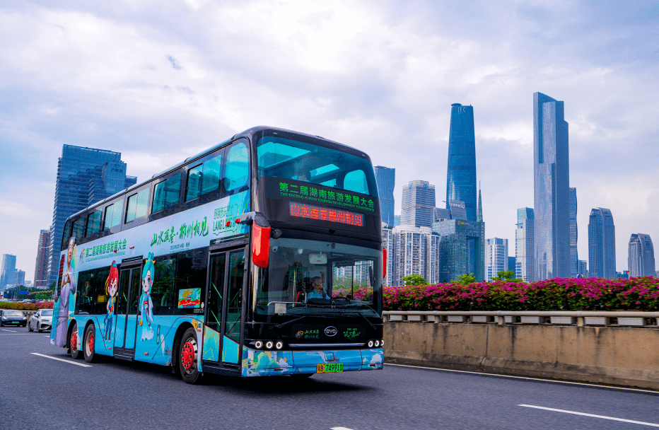 "湘约粤港澳 郴邀大湾区"郎朗音乐巴士广州城市巡游_郴州_国际_钢琴