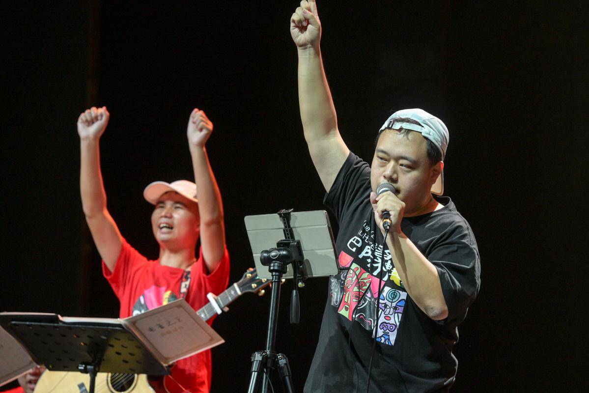 用音乐点亮"星星的孩子",98岁传奇指挥家曹鹏长沙开讲_周舒亦_讲座