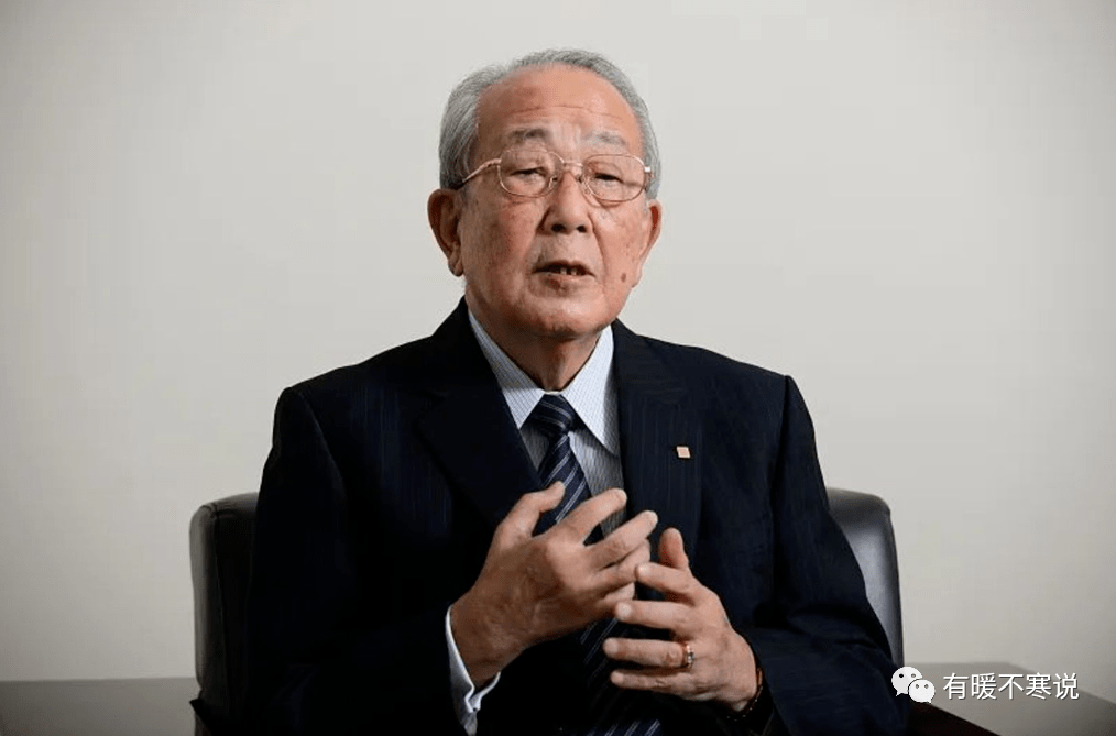 稻盛和夫说：人和人交往还是少说话，克制表达欲。平静温和就行，不自卑也别炫耀。别为了获得共鸣，讲起过往没完没了。_品质_行为_交流