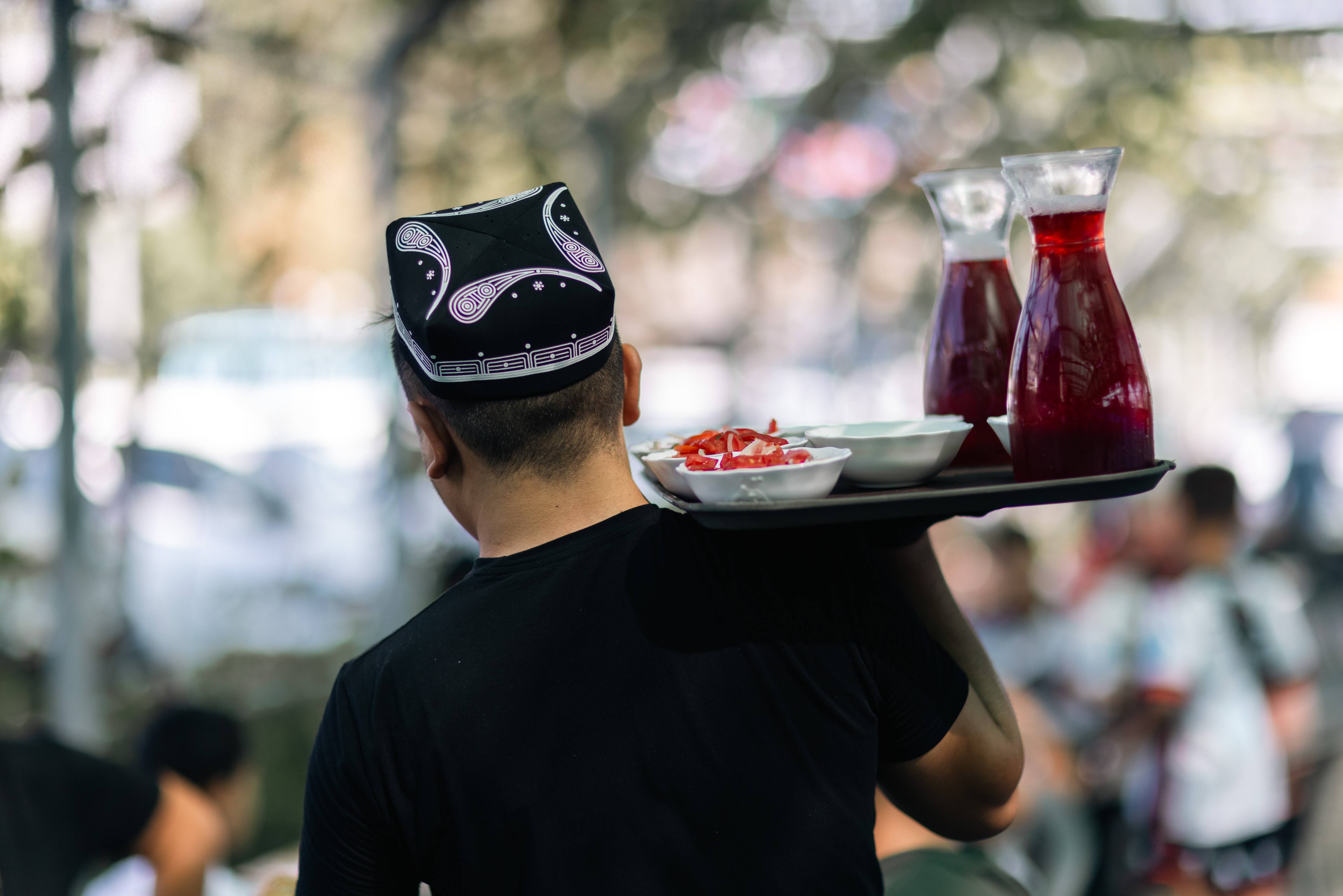 (国际)乌兹别克斯坦:探访中亚抓饭中心_新华社_李木子_首都