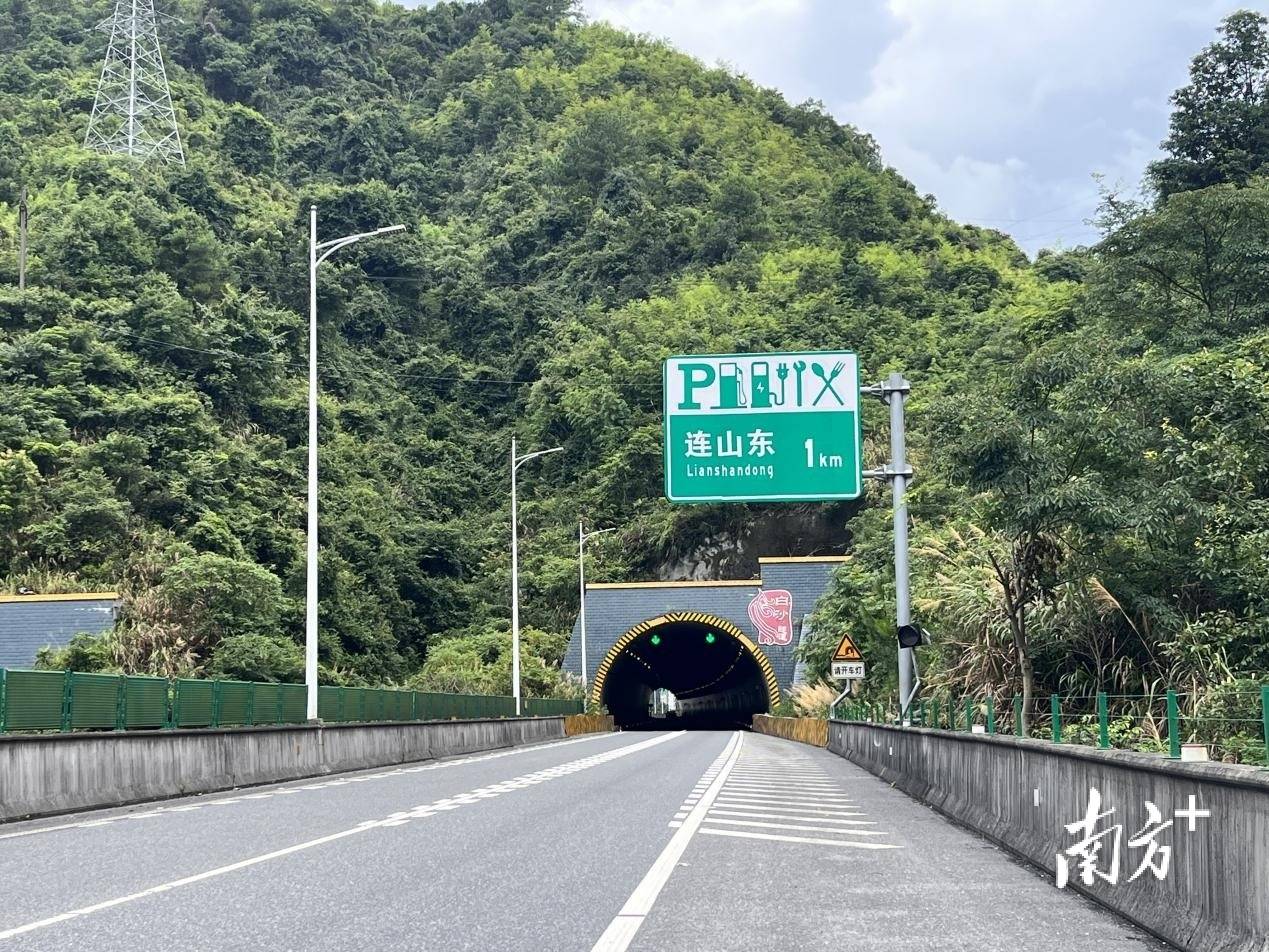 二广高速湖南路段图片