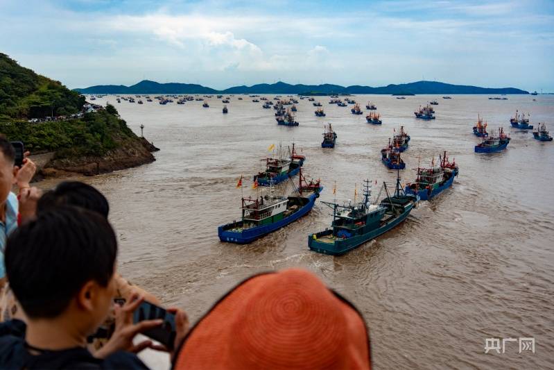宁波象山:伏季休渔结束 千艘渔船喜迎开渔_石浦港_活动_俞烨