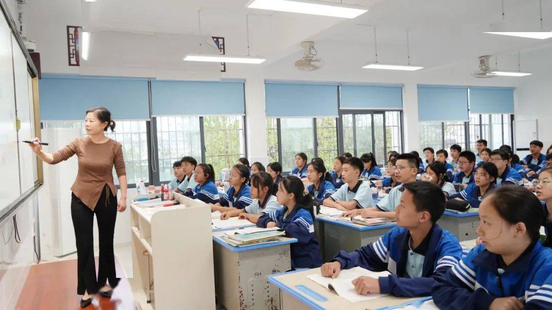 曾都二中教师杜志会丨"守住每一个孩子的大学梦"