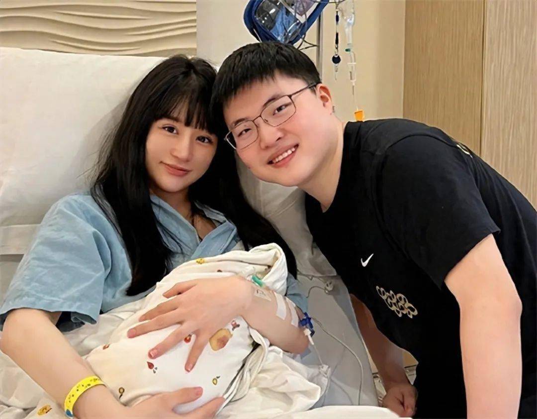 jackeylove女友旧照被挖,跟我没关系!_什么_同学_照片