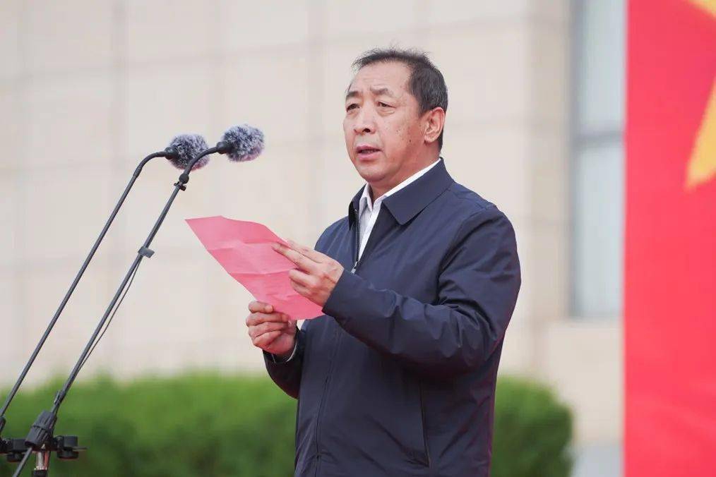 中共武乡县委书记贺思宇在致辞中讲到,武乡是八路军总司令部,太行山老