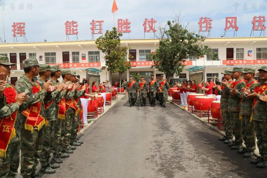 河南省周口市淮阳区委书记参加新兵入伍欢送仪式_部队_人武部党委