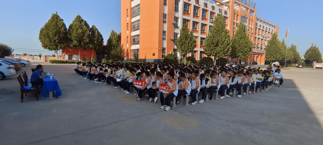 【校园动态】尧山中学教育集团东校区开展法治宣传进校园活动