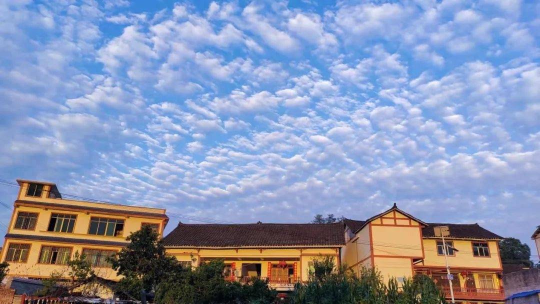 【和美城乡 四大行动】黄平县重安镇安江村:数字乡村为农村环境整治添