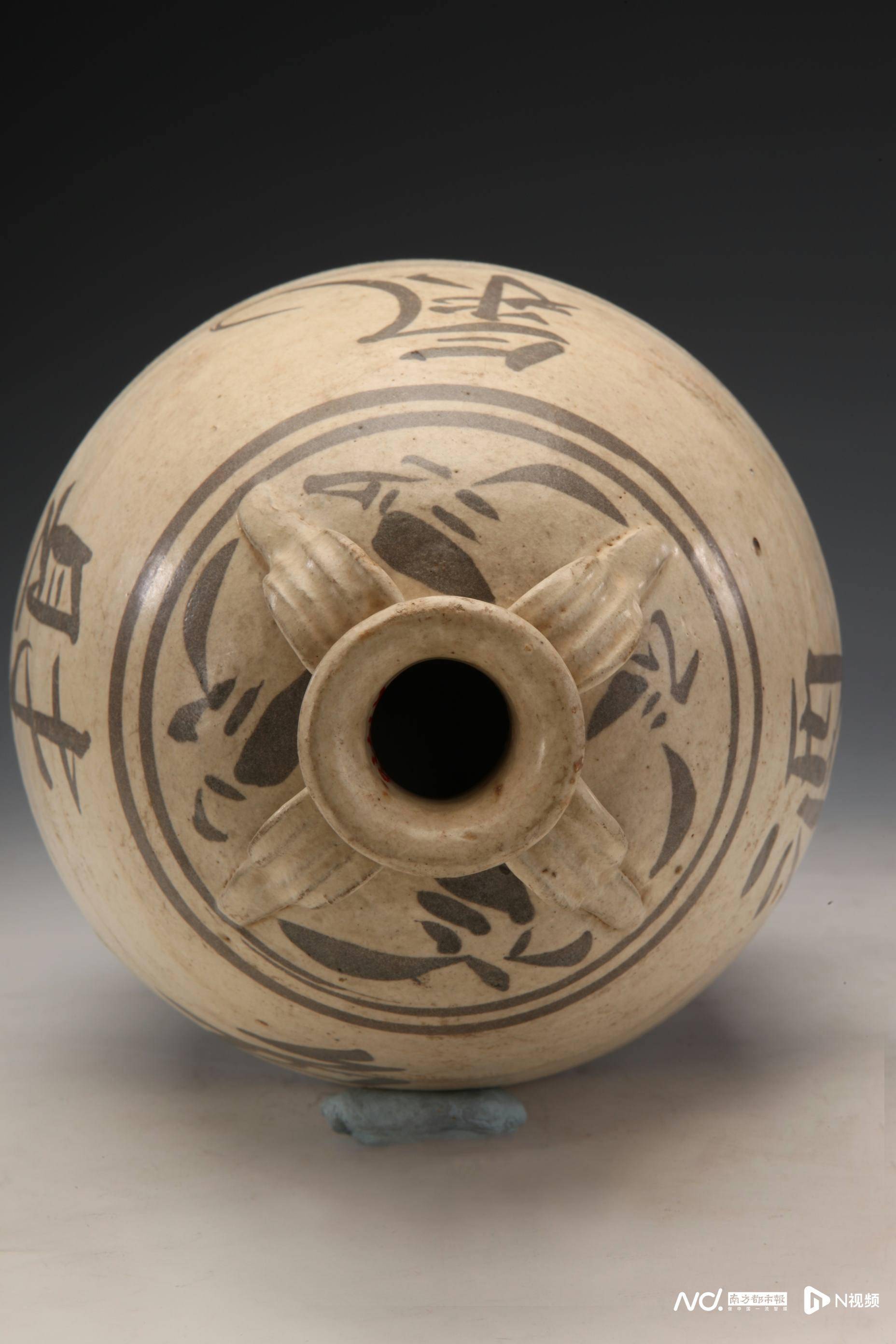 一尊四系壶的内心戏:酒逢知己千杯少,人生苦短再来一碗!