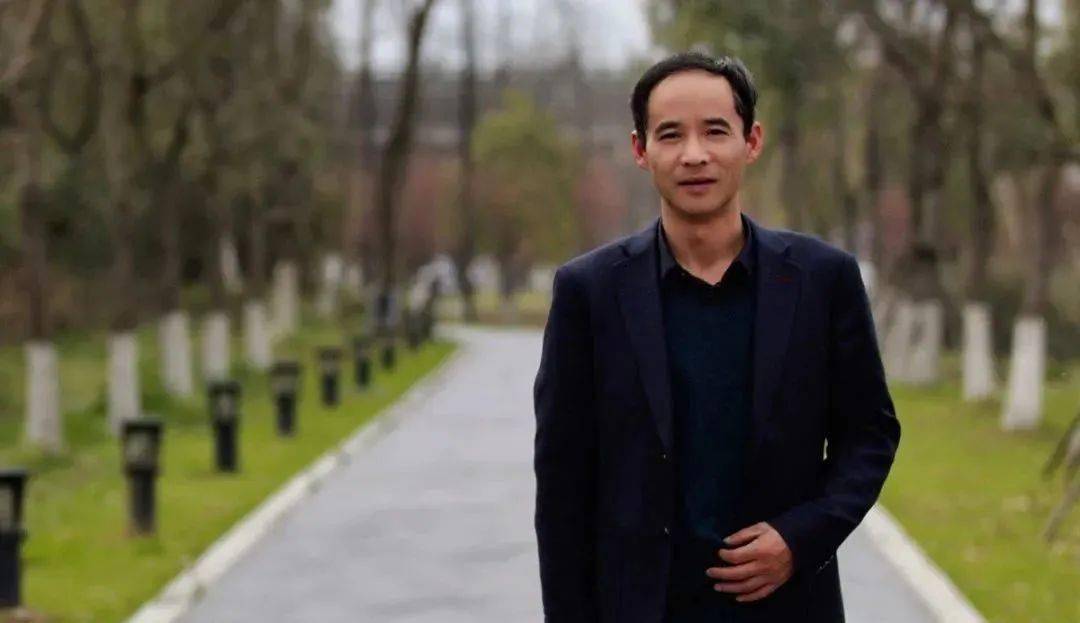 名优教师风采展②|张卫其 :知教育者,与其守成法,毋宁尚自然;与其求划