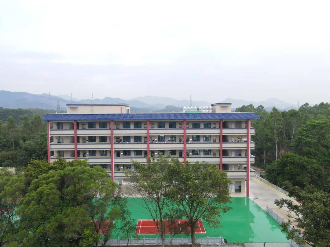 博罗柏塘中学新宿舍楼正式投用_柏塘镇_发展_工作
