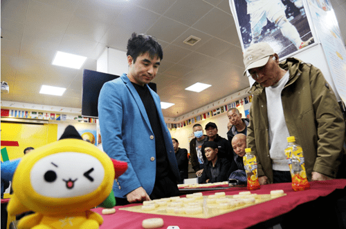 1v12车轮大战,象棋大师"空降"探店_刘俊达_体彩_比赛