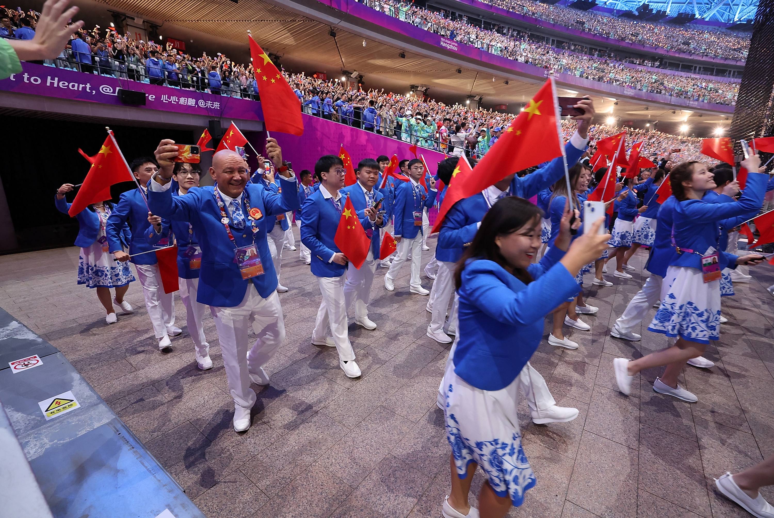 (杭州亚运会)第19届亚洲运动会开幕式在杭州举行(48)_中国代表团_新华