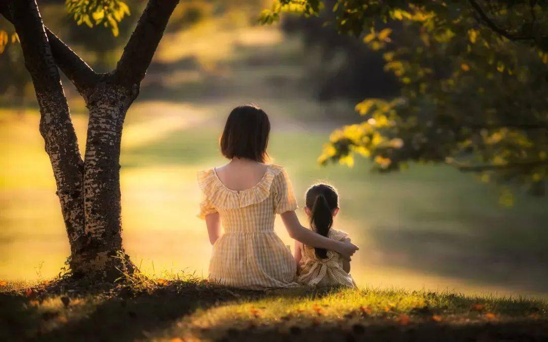 一个家里,儿女没出息,母亲大多有这些"穷习惯"_孩子_子女_家庭