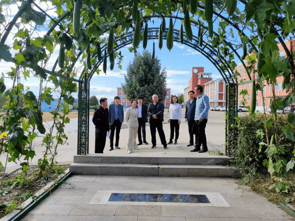 孤山学校,王杰小学,职业中等专业技术学校,阿荣旗第一中学,岭东特殊