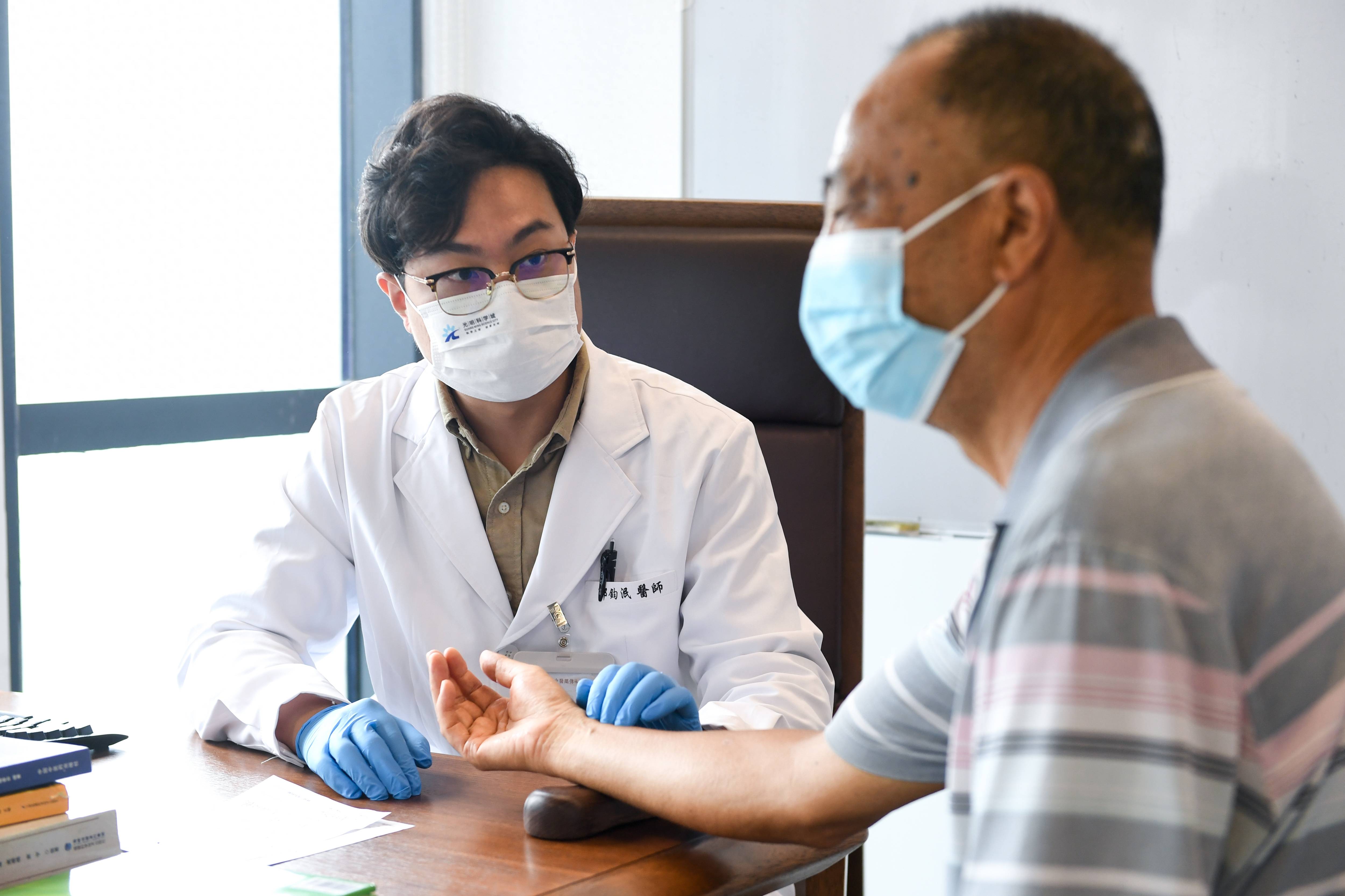 图片故事香港中医师逐梦大湾区