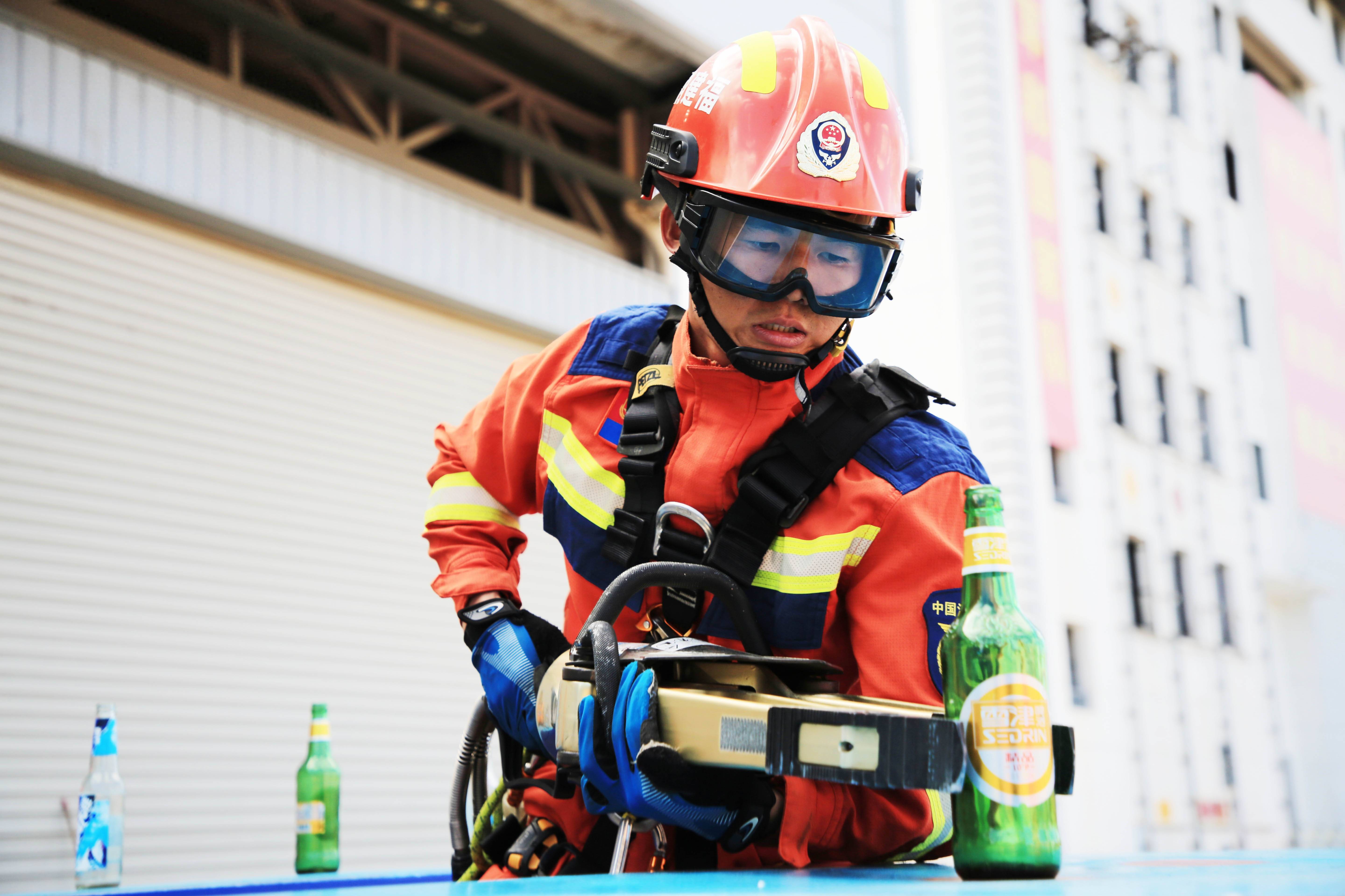 (社會)2023年福建省消防行業職業技能競賽開賽_項目_新華社_操作