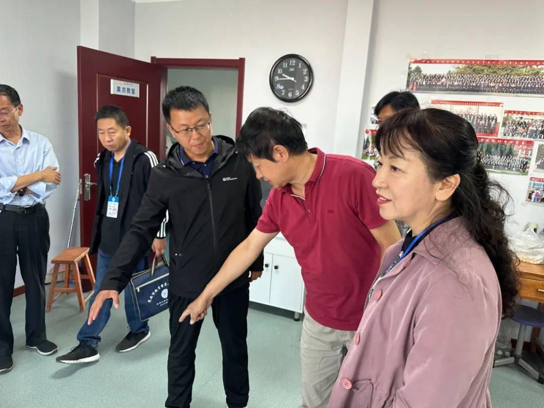 以"督"促能 以"导"提质——包钢九中迎接《内蒙古自治区义务教育课程