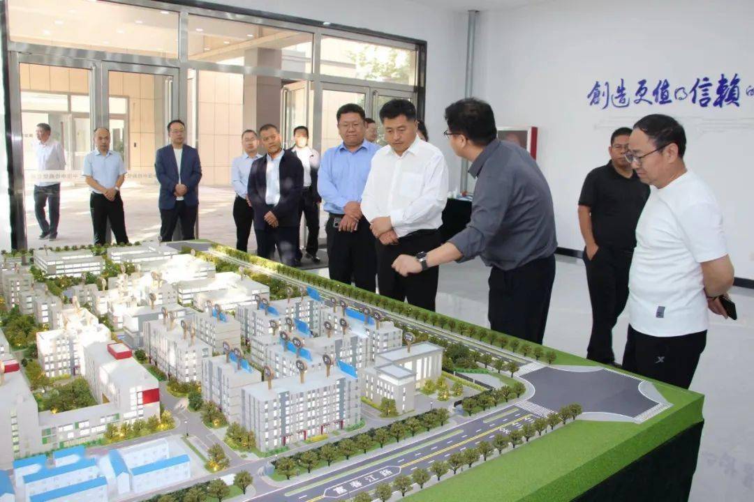 鹤壁市副市长王强调研中国中检(鹤壁)检验认证产业园项目建设情况